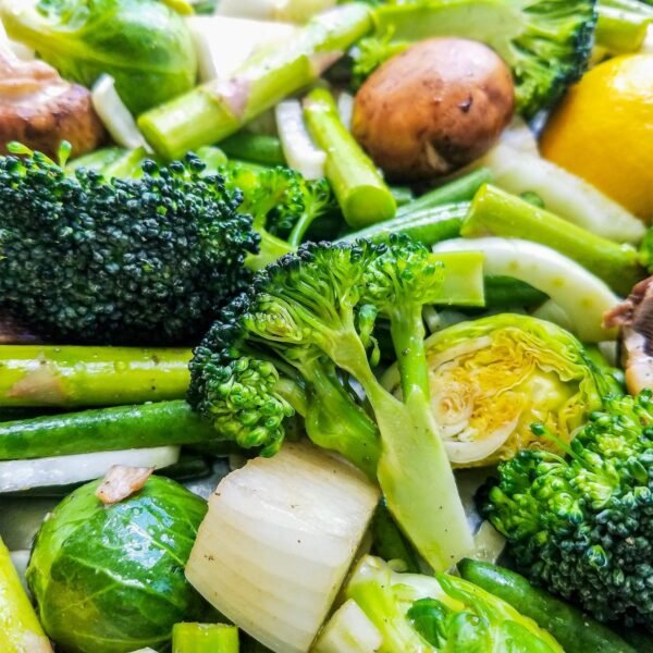 Greens of the Globe: 60 Healthy Green Vegetable Recipes from Around the World - Image 4