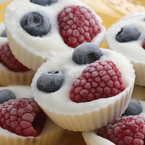 Snack Smart: 60 Healthy Bites from Around the World - Image 2